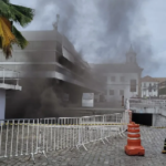 Incendio-atinge-Prefeitura-de-Salvador-E28094-Foto-Eric-Luis-Carvalho-g1