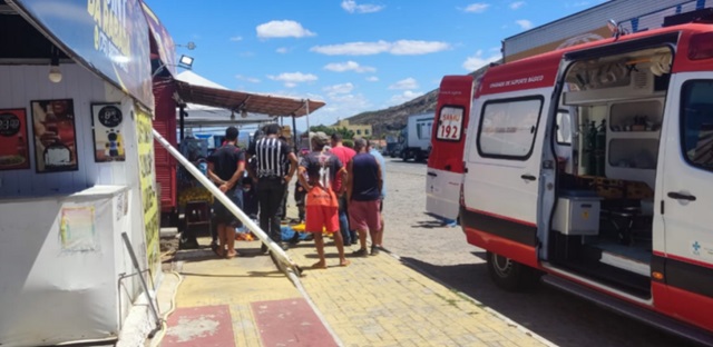 Tecnico-de-manutencao-de-internet-despenca-de-poste-na-cidade-de-Milagres