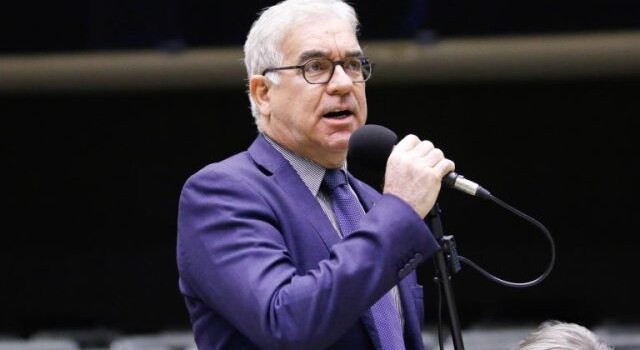 deputado-Ze-Neto-foto-Maria-Ramos-Camara-dos-Dep-640x350-1