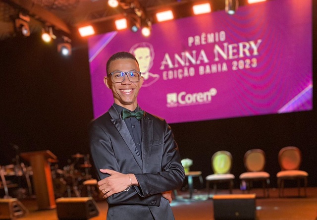 enfermeiro-recebe-premio-anna-nery-foto-divulgacao