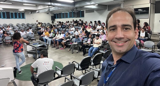 professor-de-Matematica-Mauricio-Ferreira
