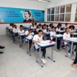 professores-e-alunos-Foto-Divulgacao-SEC-696x464-1-640x350-1