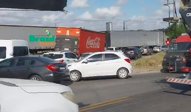 transito-congestionado-Anel-de-Contorno