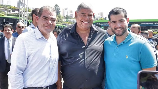 Deputado-estadual-Milton-Leite-Filho-a-esq.vereador-Milton-Leite-e-deputado-federal-Alexandre-Leite-a-dir.-Foto-ReproducaoInstagram