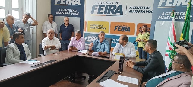 Foto-prefeito-Colbert-coletiva-Foto-Paulo-Jose-Acorda-Cidade-2-1