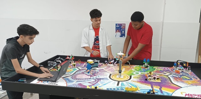 Jovens-feirenses-disputam-neste-fim-de-semana-a-First-Lego-League-ft-paulo-jose-acorda-cidade