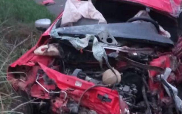 Motorista-de-caminhonete-morre-apos-bater-de-frente-com-caminhao-no-oeste-da-Bahia
