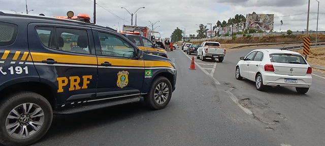 PRF-Acidente-na-BR-324-FT-Paulo-Jose-Acorda-Cidade6