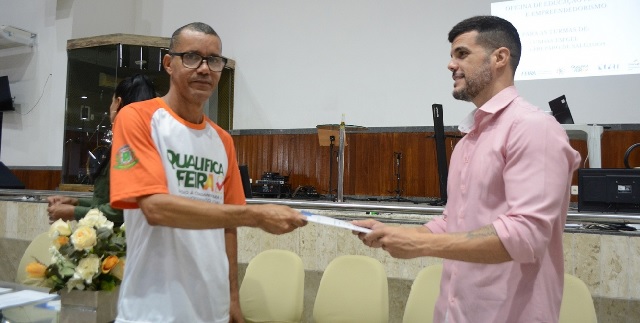 Qualifica-Feira-certifica-155-jovens-para-ingressar-no-mercado-de-trabalho-foto-Valdenir-Lima