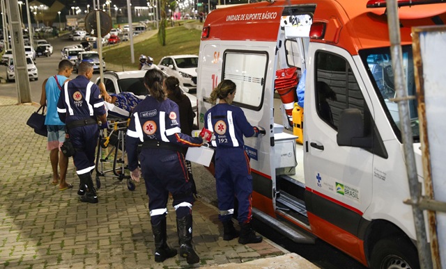 Samu-atendimento-gravida-entra-em-trabalho-de-parto-no-virada-salvador1