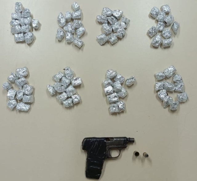 apreensao-de-armas-e-drogas-no-bairro-gabriela