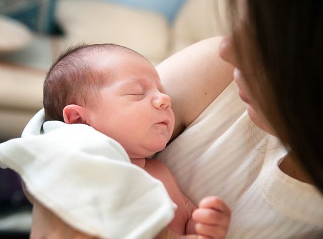 baby-bebe-crianca-recem-nascido-foto-Iuliia-Bondarenko-por-Pixabay-blankita_ua