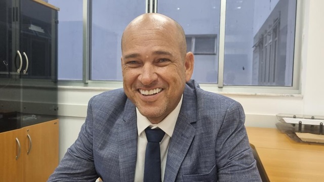 binho-galinha-1