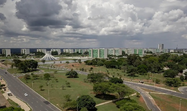 brasilia-ministerios-planalto-foto-Rafa-Neddermeyer-agencia-brasil