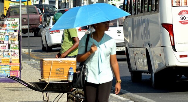 calor-no-centro-da-cidade-Ed-Santos-Acorda-Cidade-640x350-1