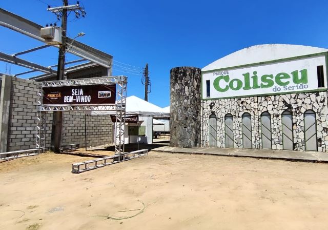 coliseu-do-sertao-foto-ed-santos-acorda-cidade-03-12-23