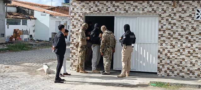 cumprimento-de-mandados-operacao-policia-federal-foto-ed-santos-acorda-cidade