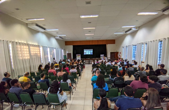 curso-de-ingles-foto-Divulgacao2