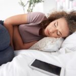 fadiga-menstrual-dor-mulher-gpointsudio-freepik