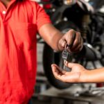 iStock-comprar-moto-veiculo
