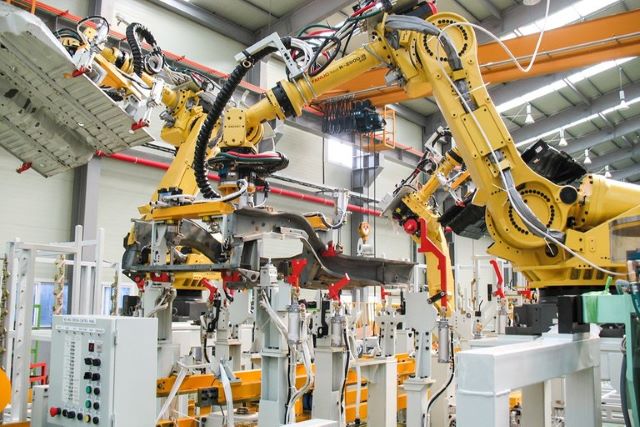 maquinario-industria-fabrica-metalurgica-veiculos-foto-gov-ES
