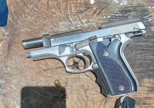 pistola-assaltante-baleado-em-itaigara-salvador-ssp