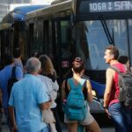 ponto-de-onibus-em-Sao-Paulo-fernando-frazao-ag-brasil