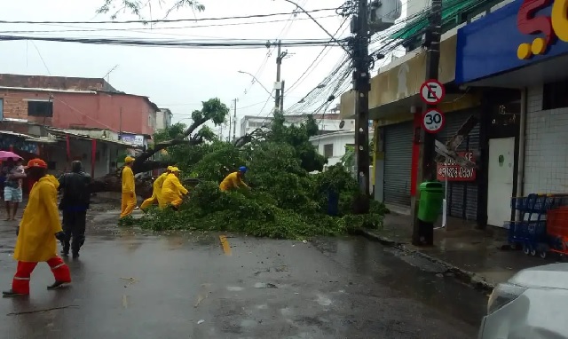 recife-apos-chuva-foto-prefeitura-de-recife-twitter