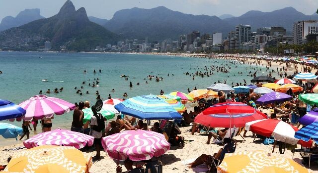 rio-de-janeiro-praia-sol-verao-calor-viagens-ferias-feriado-foto-tania-rego-ag-brasil-640x350-1