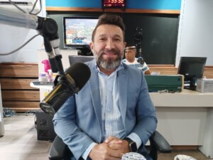 Advogado-Gil-Fernandes-Foto-Iasmin-Santos-Acorda-Cidade-300x225-1