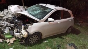Apos-roubar-carro-assaltantes-trocam-tiros-com-PMs-e-morrem-em-Porto-Seguro-Foto-Reproducao-Radar-News-300x169-1