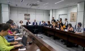 Brasil-criou-148-milhao-de-empregos-formais-em-2023-aponta-Caged-Antonio-Cruz-Agencia-brasil-300x179-1