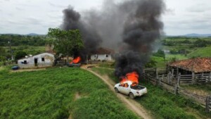Conflito-indigenas-e-fazendeiros-foto-Gasinho-Dias-300x169-1