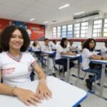 Estudante-Colegio-Estadual-de-Ensino-Foto-Pedro-Moraes-SEC-300x200-1