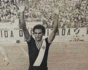 Ex-jogador-feirense-Paulo-Roberto-300x239-1
