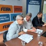 Foto-comite-de-crise-das-chuvas-Foto-Ney-Silva-Acorda-Cidade-300x225-1