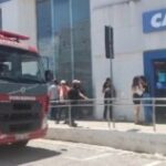 Homem-morre-apos-ficar-preso-em-elevador-de-agencia-bancaria-em-Jequie-Foto-Caca-Santana-300x158-1