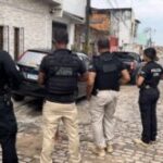 Homem-que-fingia-ser-mulher-para-aliciar-criancas-e-preso-pela-Policia-Civil-ft-ascom-pc-300x166-1