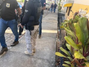 Homicidas-sao-presos-durante-operacao-em-Feira-de-Santana-Foto-Reproducao-PC-300x225-1