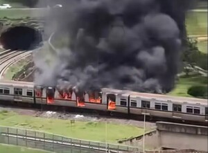 Incendio-em-vagao-no-distrito-federal-300x221-1
