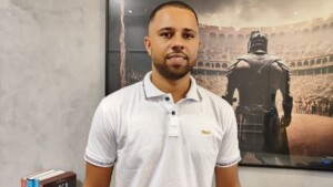 Jefferson-Bento-Santana-Foto-Reporter-Ed-Santos-Acorda-Cidade-300x169-1