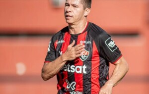 Jogo-do-Vitoria-Foto-Victor-Ferreira-ECV-300x190-1