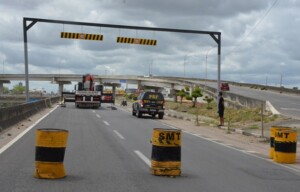 Novo-Portico-do-viaduto-da-Cidade-Nova-Foto-Jorge-Magalhaes-300x192-1