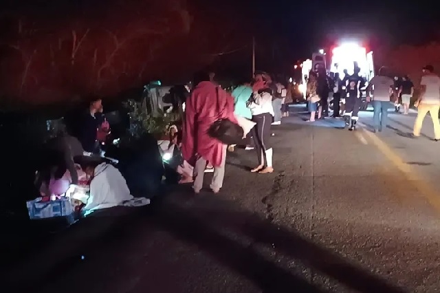 Onibus-tomba-em-Caetite-e-deixa-29-feridos-Foto-WhatsApp-Achei-Sudoeste