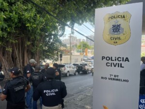 Policia-Civil-de-Salvador-mulheres-sao-presas-Foto-Ascom-PC-300x225-1