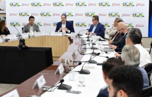 Presidente-Paulo-Camara-destaca-resultados-operacionais-do-BNB-em-2023-300x191-1