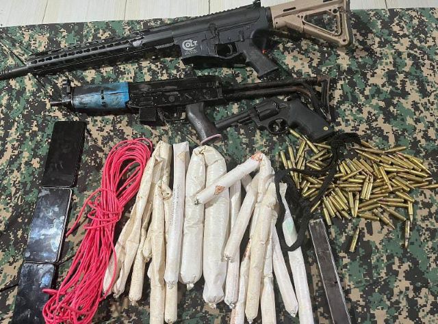 armas-e-explosivos-apreendidos-com-fugitivos-de-mata-escura