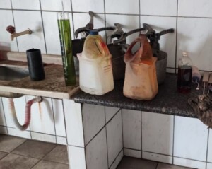 deposito-clandestino-de-gasolina-em-feira-300x239-1