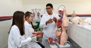 estudantes-professores-convocados-medicina-ft-SEC-300x159-1