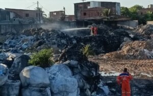incendio-em-deposito-corpo-de-bombeiros-300x188-1